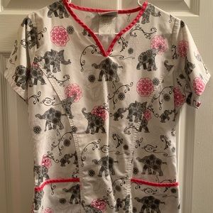 Women’s scrub top